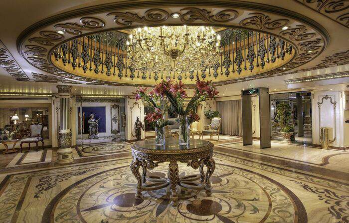 Avalon Waterways Sonesta St George Lobby.jpeg